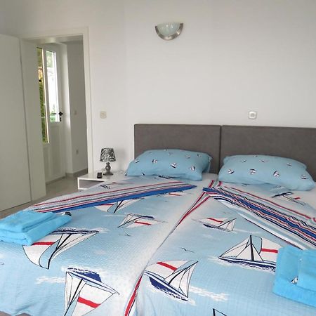 Apartments Caleta Baska Voda Exterior photo