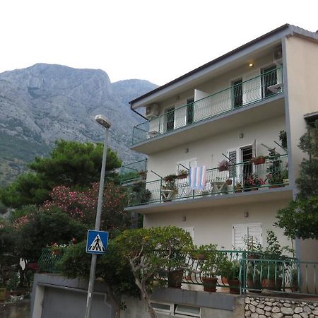 Apartments Caleta Baska Voda Exterior photo