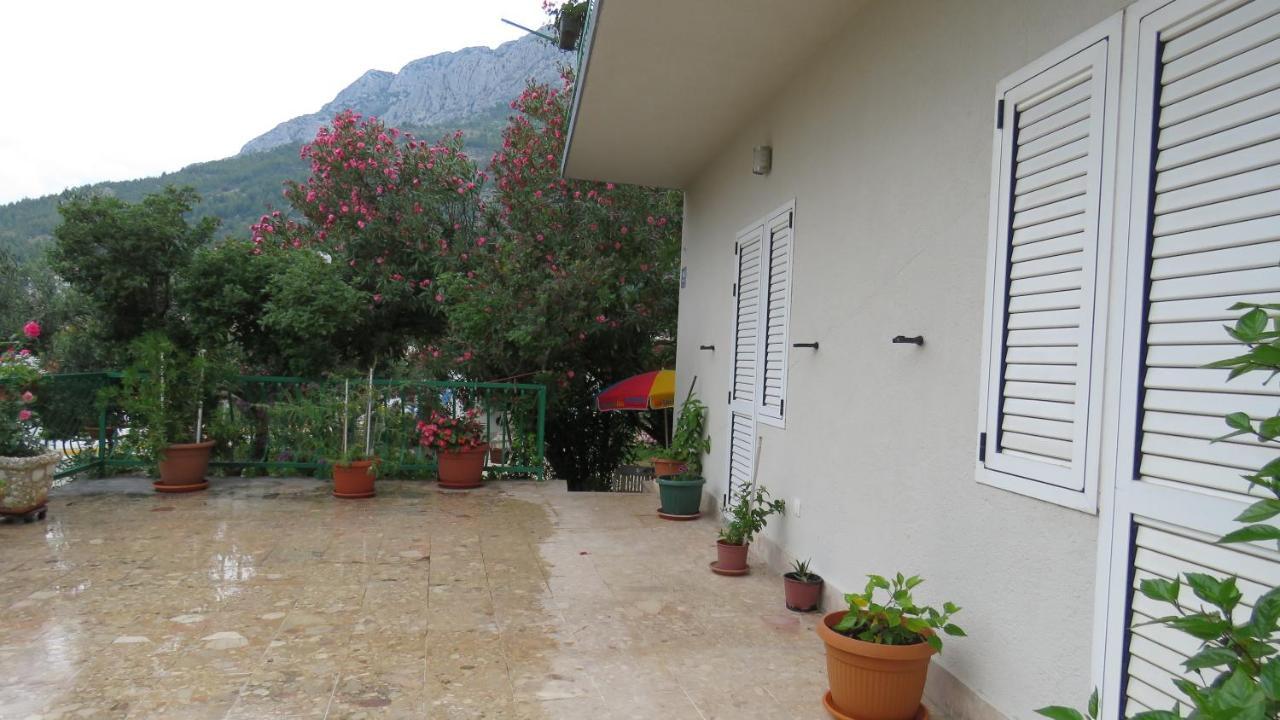 Apartments Caleta Baska Voda Exterior photo