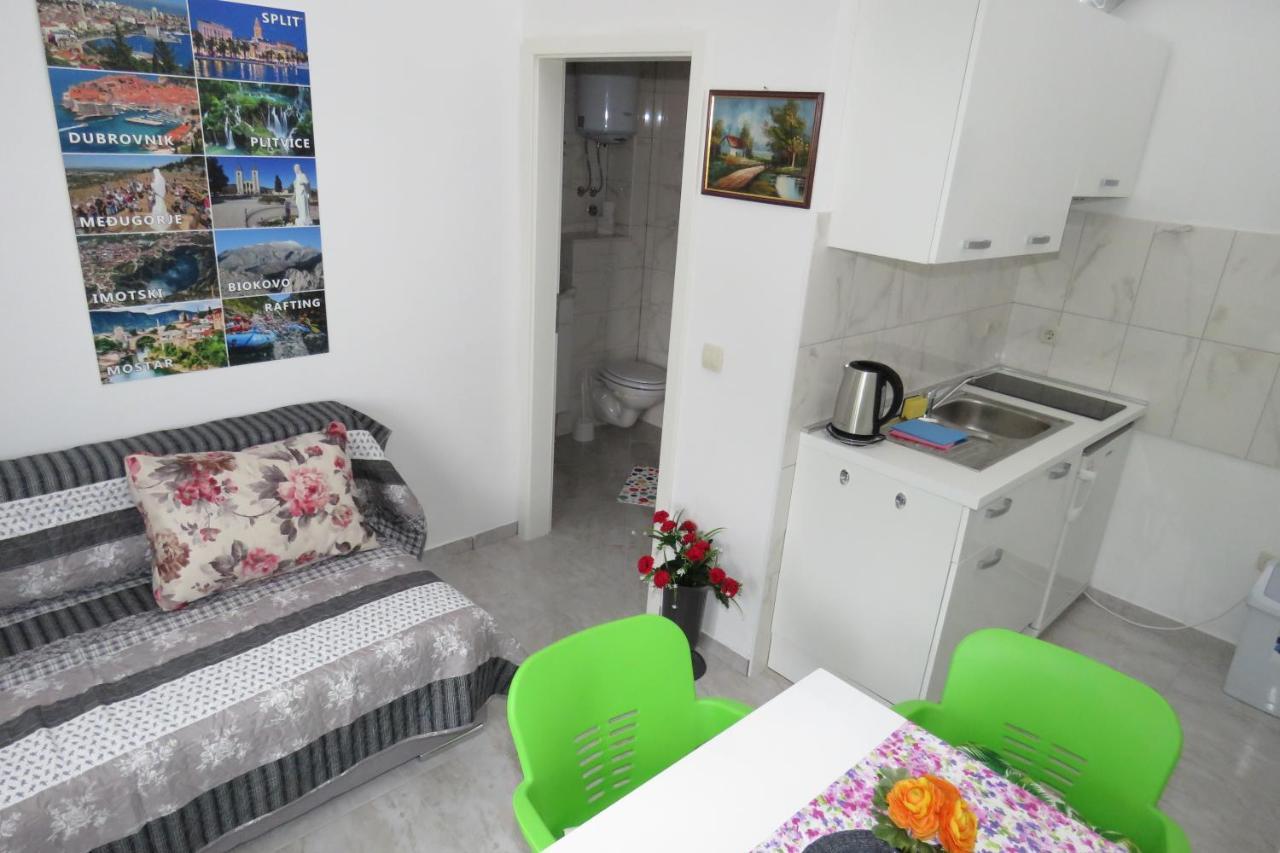 Apartments Caleta Baska Voda Exterior photo